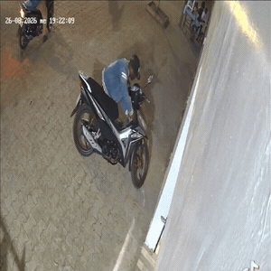 Traceur GPS Intelligent 🛡️ Retrouvez vos biens où qu'ils soient